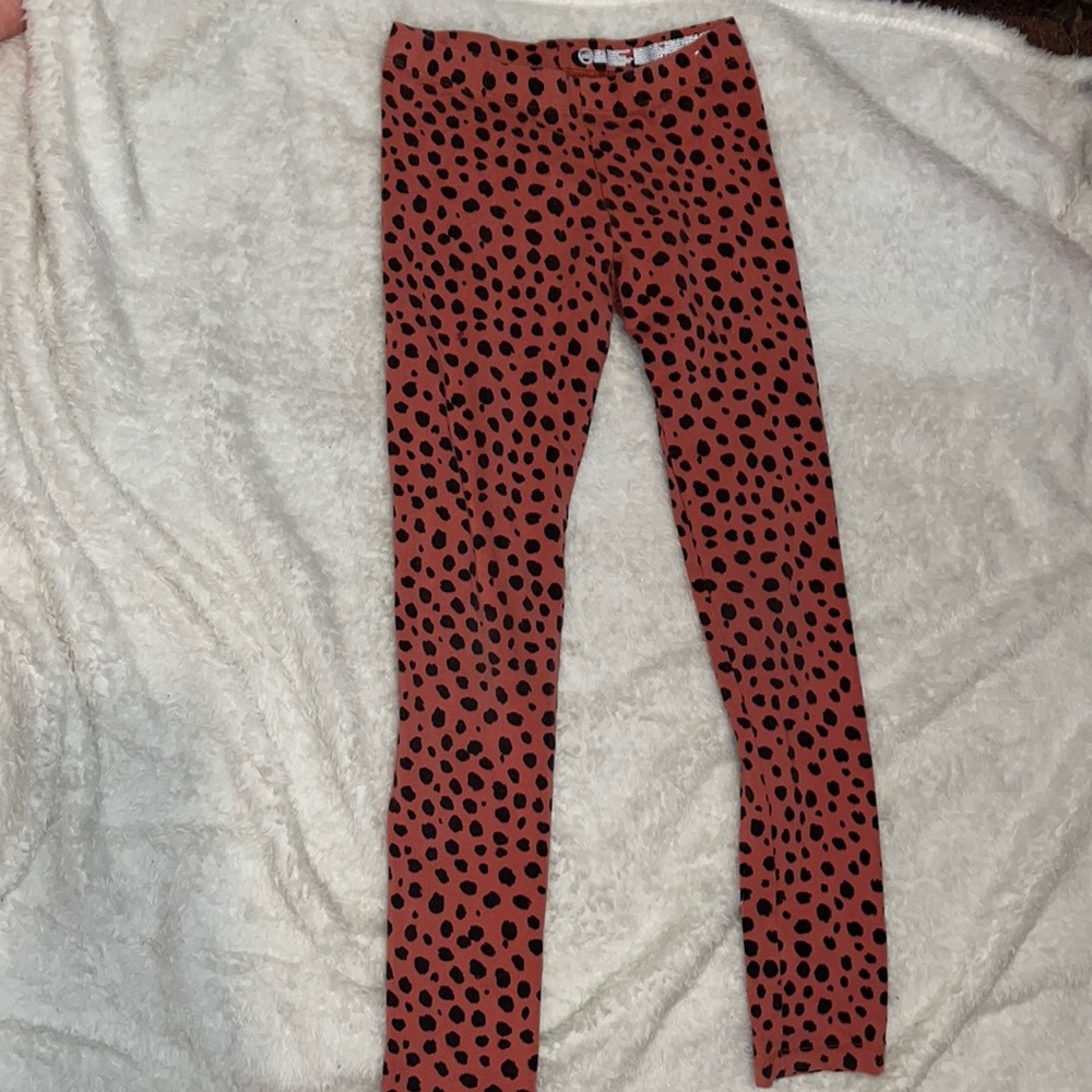 Girls cheetah print leggings